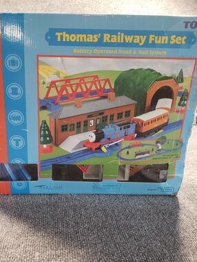 Tomy Thomas and Friends Thomas Railway Fun Set 4762- Complete Set